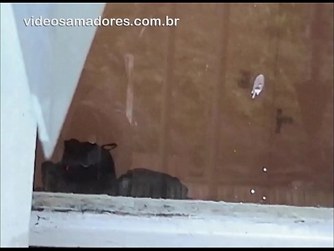 ❤️ Raġel qarn iħares lit-tfajla tiegħu ma' raġel ieħor, jirreġistra video fuck mingħajr ma jfixkel lill-koppja Porn Russu lilna