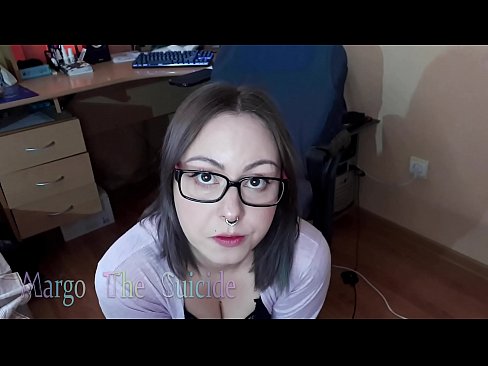 ❤️ Girl Sexy bi Nuċċali Sucks Dildo Profondament fuq il-Kamera Porn Russu lilna